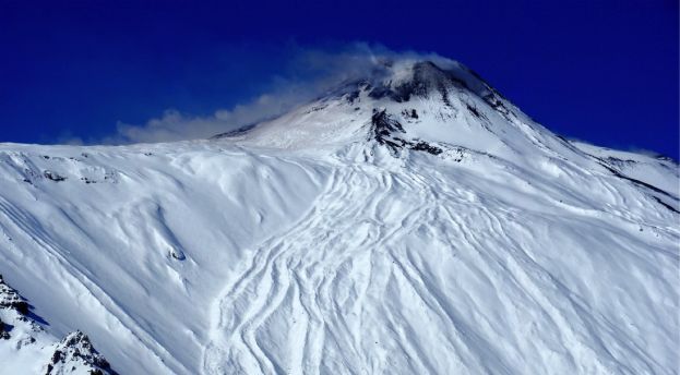 Etna. Diffusa falsa notizia di snowboarder morto sull&#039;Etna