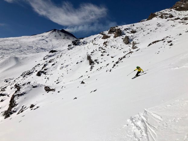 Etna - 6 Feb 2020 - Caduti 25/30 cm di neve. Domani riapertura piste di sci!